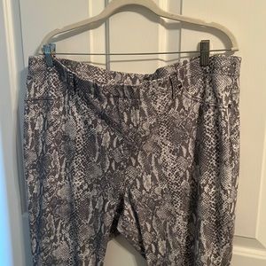 Snake print leggings/ jeggings